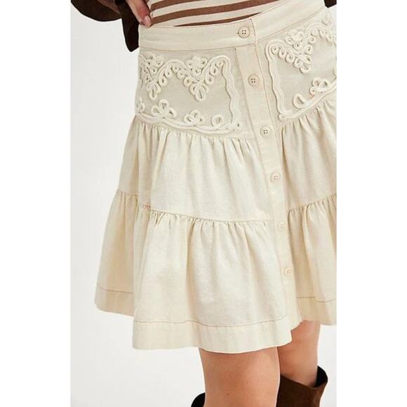 Free People Dresses & Skirts - FREE PEOPLE August Natural Cream Mini Skirt Size 6 NEW